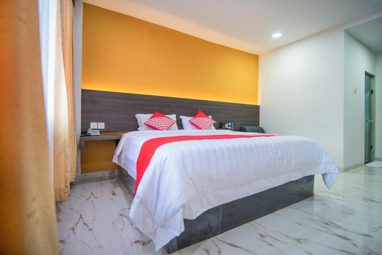 Halim Hotel Tanjung Pinang Dış mekan fotoğraf