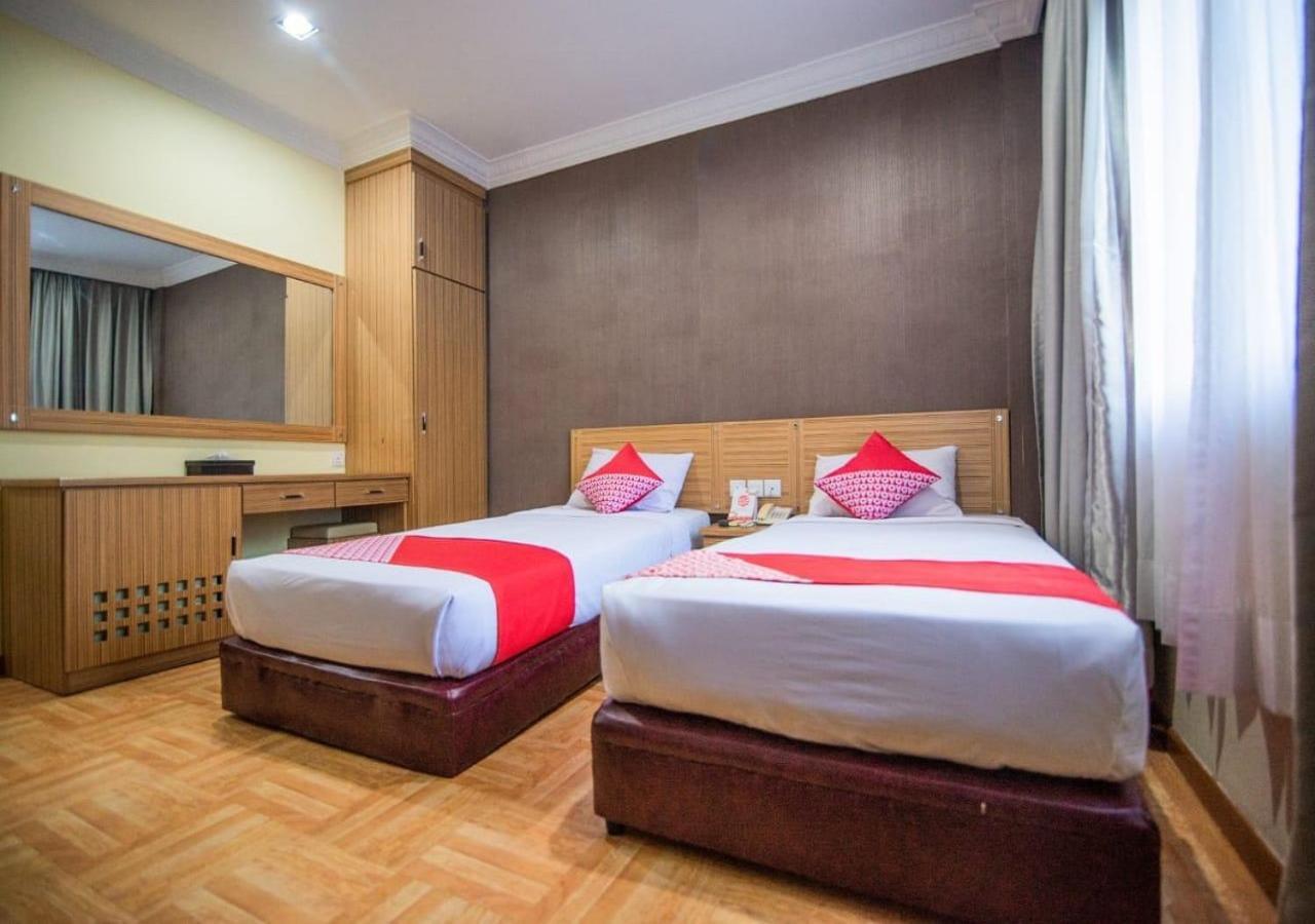 Halim Hotel Tanjung Pinang Dış mekan fotoğraf