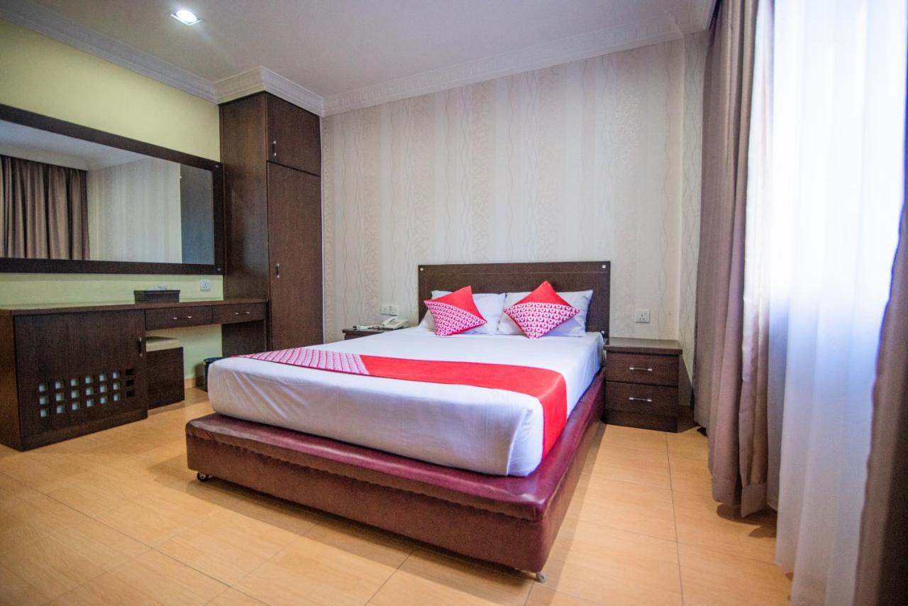 Halim Hotel Tanjung Pinang Dış mekan fotoğraf