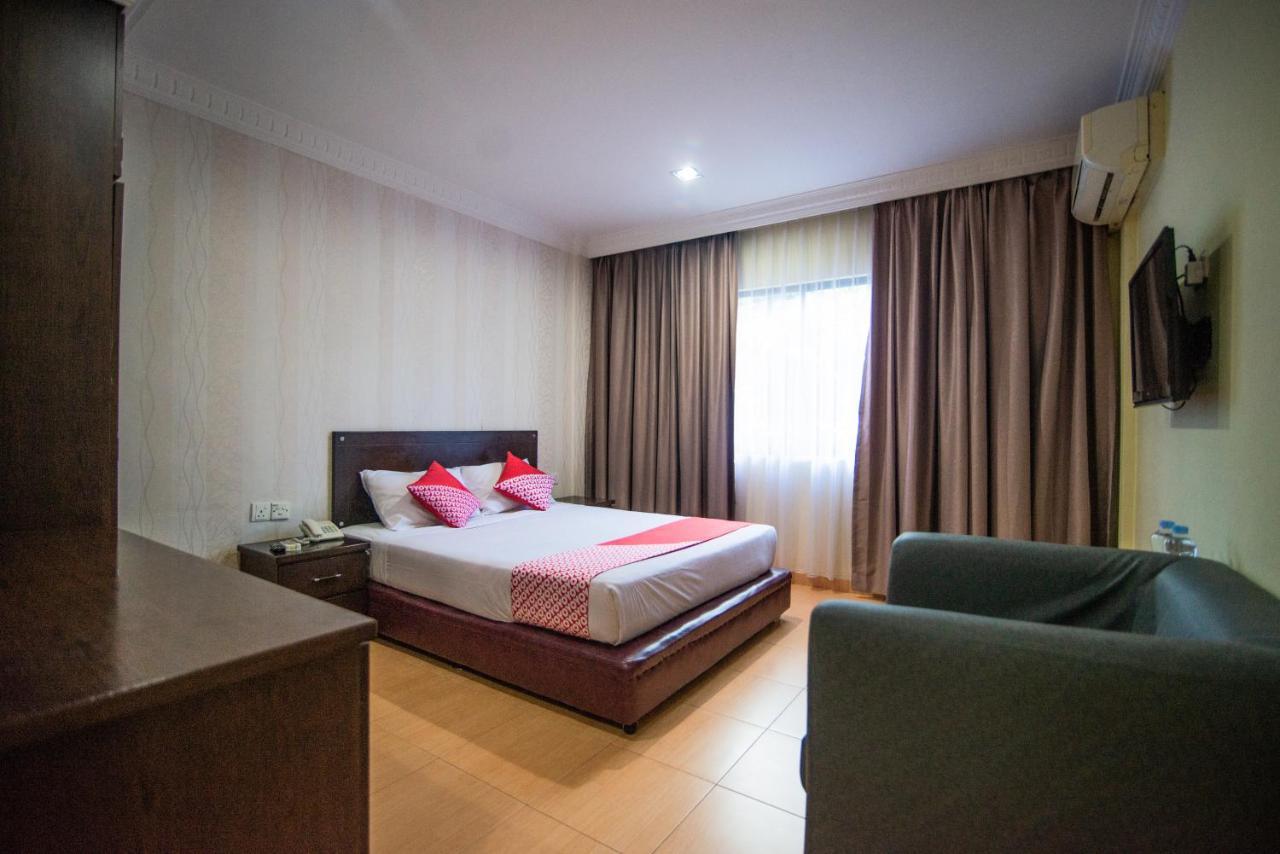 Halim Hotel Tanjung Pinang Dış mekan fotoğraf