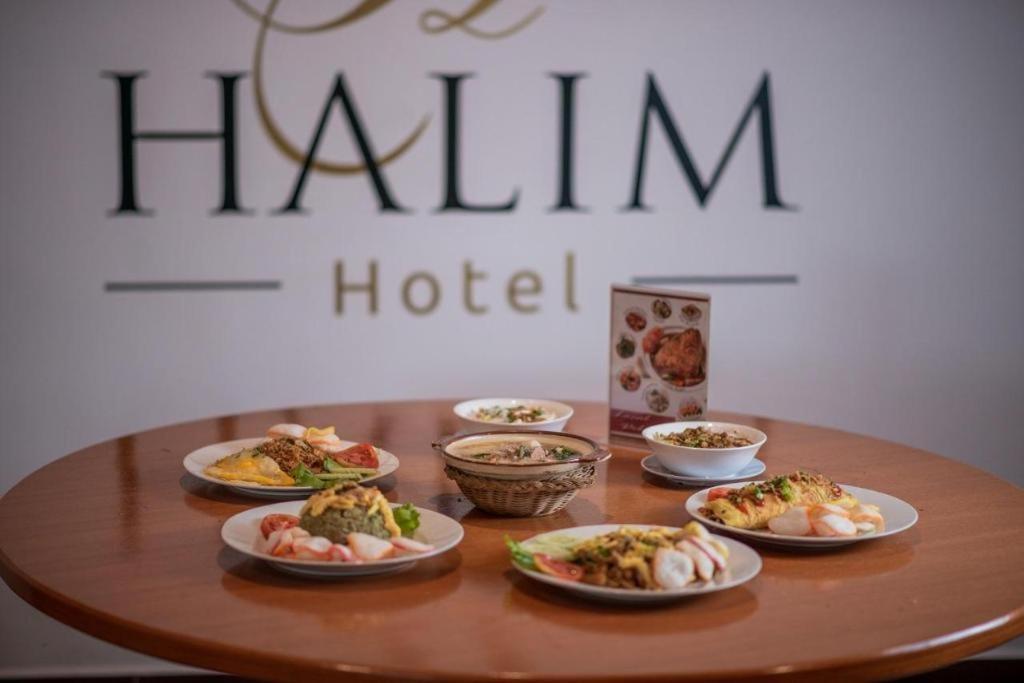 Halim Hotel Tanjung Pinang Dış mekan fotoğraf