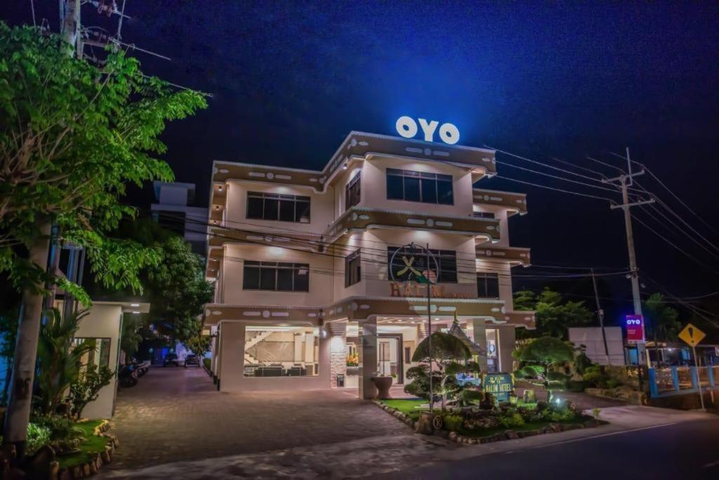 Halim Hotel Tanjung Pinang Dış mekan fotoğraf